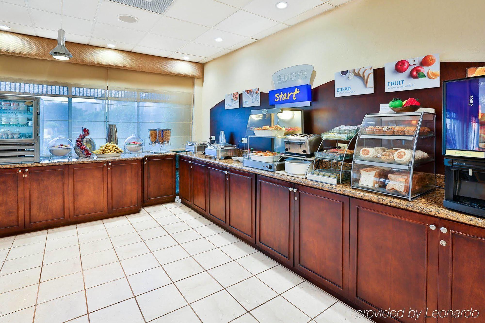 Express San Jose Costa Rica Airport By Ihg 2*