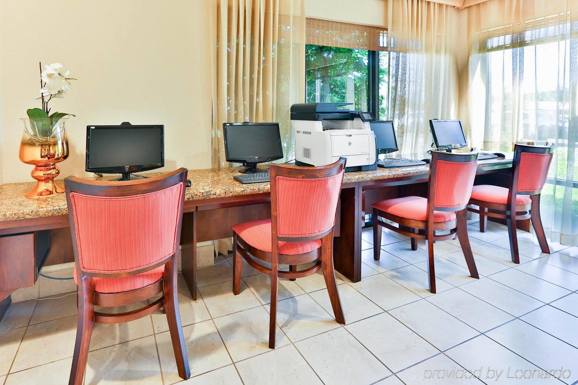 Express San Jose Costa Rica Airport By Ihg 2*